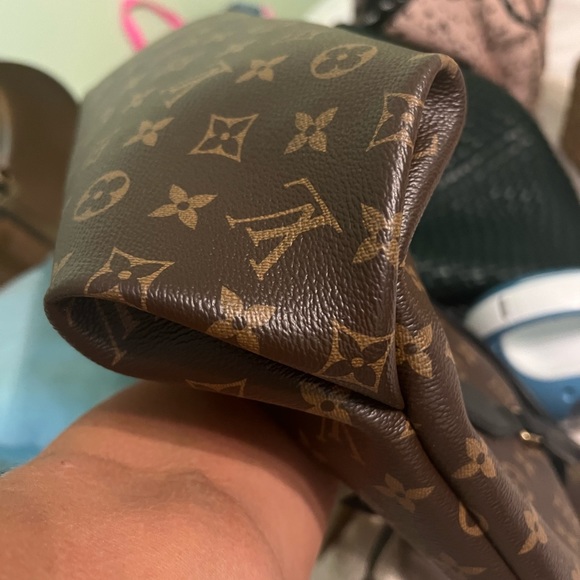 Louis Vuitton Monogram Flower Zipped Tote MM Black - Picture 6 of 16